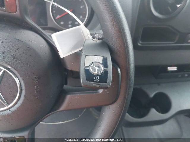 12566435 :رقم المزاد ، W1Y4KCHY1RP698559 vin ، 2024 Mercedes-benz Sprinter 2500 مزاد بيع
