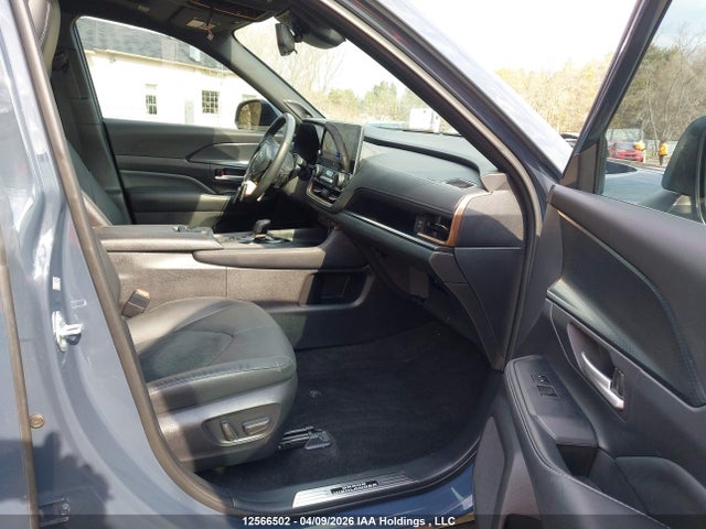 5TDADAB57RS007268 Toyota Grand Highlander Hybrid Platinum