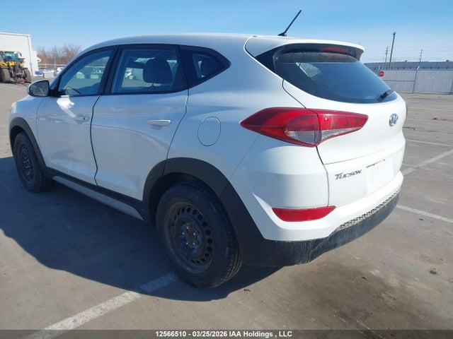 KM8J23A4XJU649120 Hyundai TUCSON SE