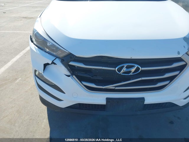 KM8J23A4XJU649120 Hyundai TUCSON SE