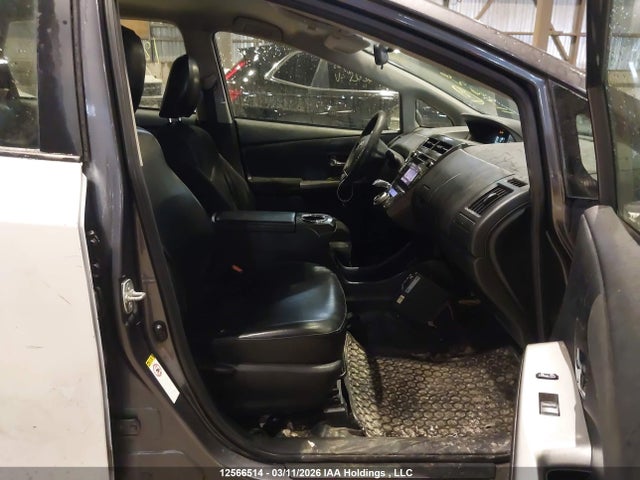 JTDZN3EUXHJ065773 Toyota PRIUS V