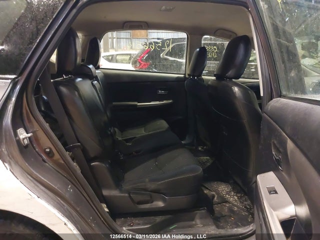 JTDZN3EUXHJ065773 Toyota PRIUS V