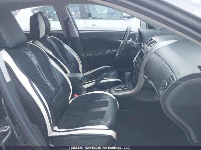 12566523 :رقم المزاد ، 2T1BU4EE8BC599733 vin ، 2011 Toyota Corolla مزاد بيع