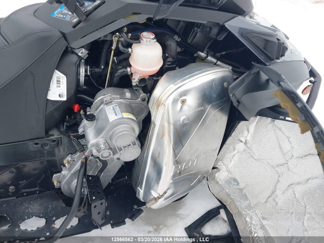 YH2SSPJE6JR000120 Skidoo Expedition