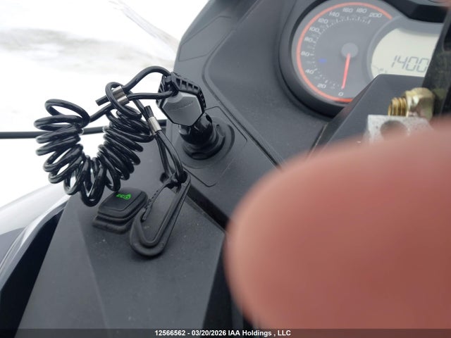 YH2SSPJE6JR000120 Skidoo Expedition