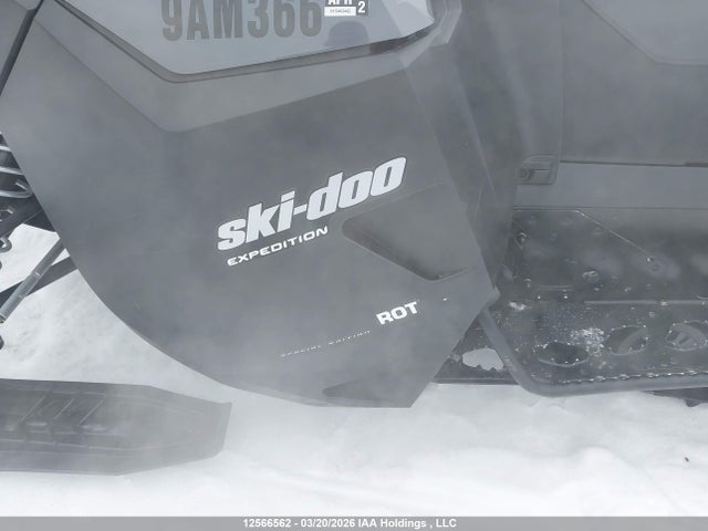 YH2SSPJE6JR000120 Skidoo Expedition