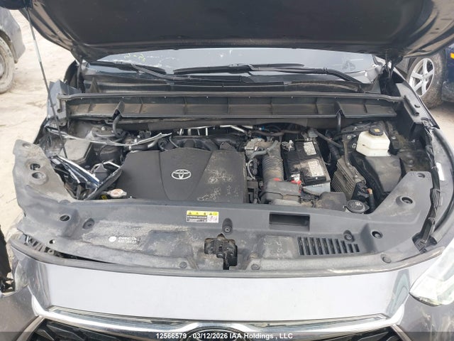 5TDDZRBHXMS129400 Toyota Highlander Limited/platinum