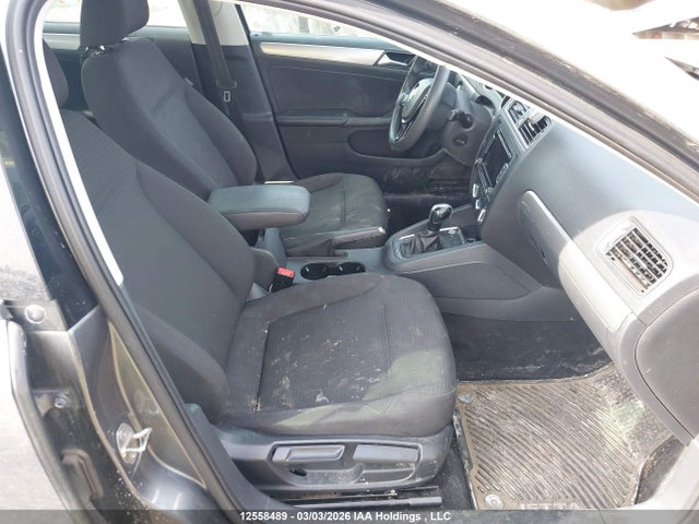 2015 Volkswagen Jetta 2.0 Tdi Comfortline მანქანა იყიდება აუქციონზე, vin: 3VWDA7AJ5FM335403, აუქციონის ნომერი: 12558489