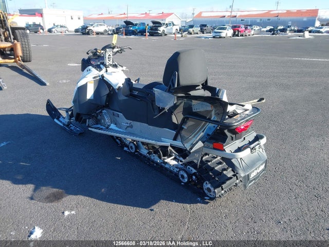 2BPSKDGA9GV000885 Skidoo Expedition