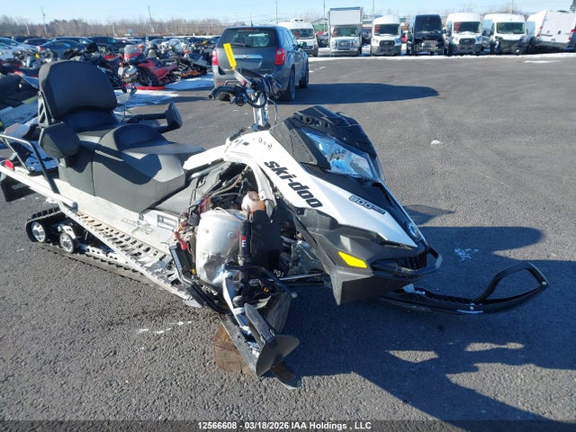 2BPSKDGA9GV000885 Skidoo Expedition