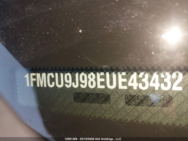 12561269 :رقم المزاد ، 1FMCU9J98EUE43432 vin ، 2014 Ford Escape Titanium مزاد بيع