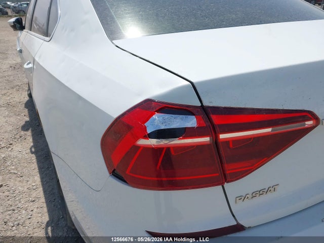 Продаж на аукціоні авто 2017 Volkswagen Passat S, vin: 1VWAT7A38HC082189, номер лоту: 12566676