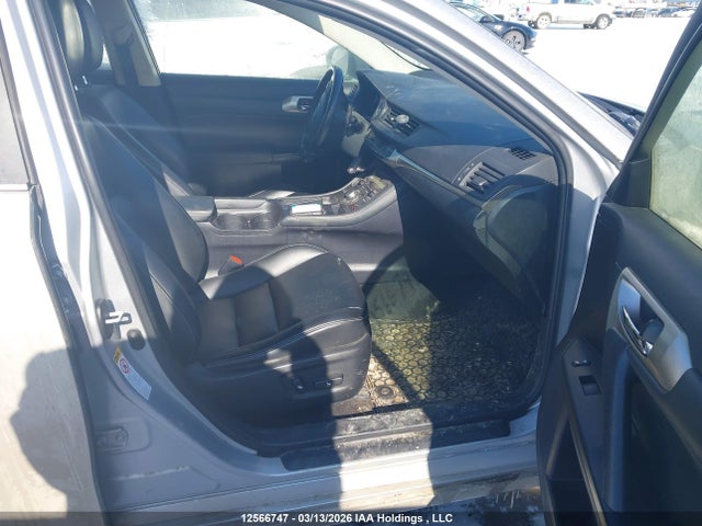 JTHKD5BH9G2274145 Lexus CT 200