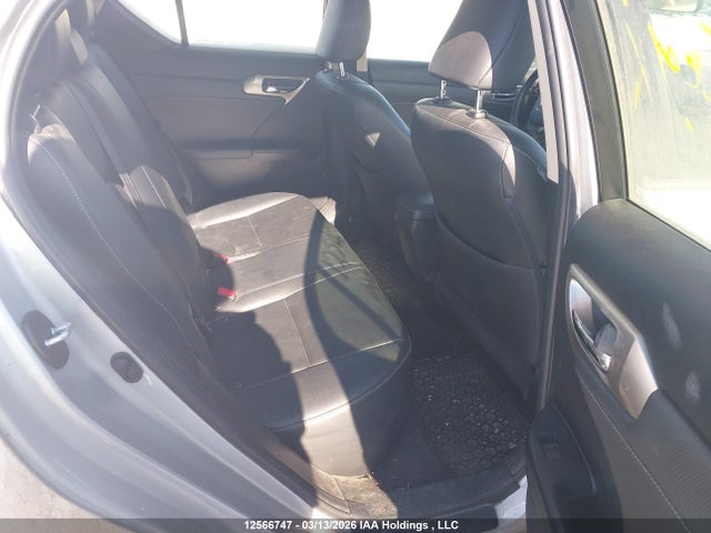 JTHKD5BH9G2274145 Lexus CT 200