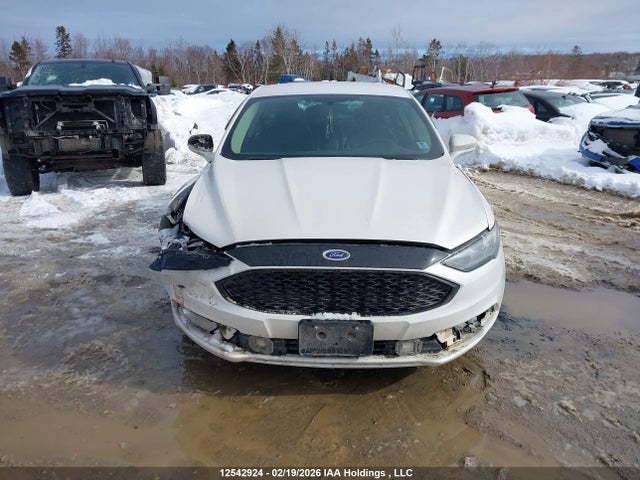 12542924 :رقم المزاد ، 3FA6P0H71HR135240 vin ، 2017 Ford Fusion Se مزاد بيع