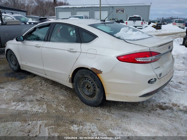 12542924 :رقم المزاد ، 3FA6P0H71HR135240 vin ، 2017 Ford Fusion Se مزاد بيع