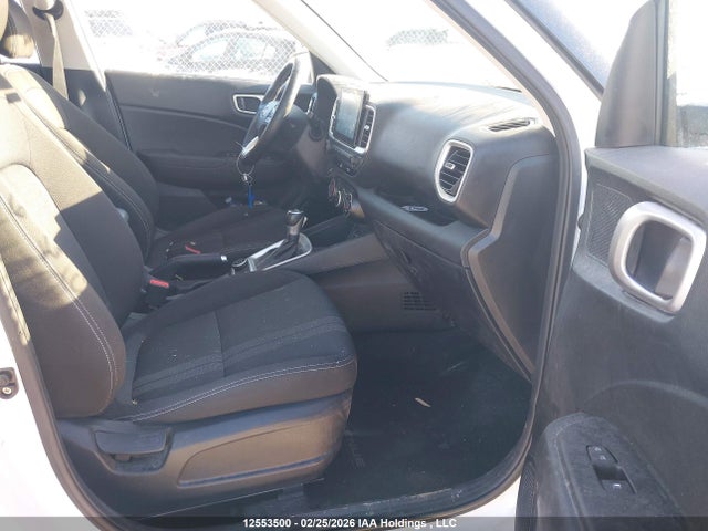 12553500 :رقم المزاد ، KMHRC8A31NU140267 vin ، 2022 Hyundai Venue Preferred مزاد بيع