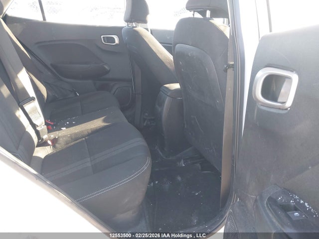 12553500 :رقم المزاد ، KMHRC8A31NU140267 vin ، 2022 Hyundai Venue Preferred مزاد بيع