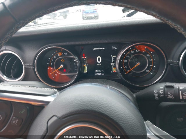 1C4HJXENXMW526121 Jeep Wrangler Unlimited Sahara