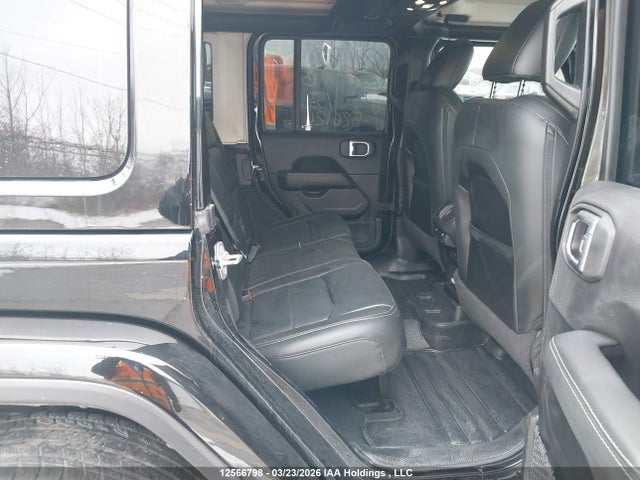 1C4HJXENXMW526121 Jeep Wrangler Unlimited Sahara