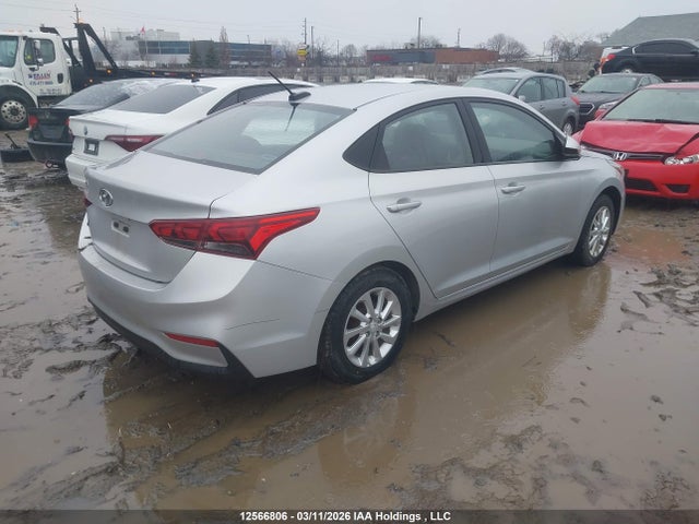 12566806 :رقم المزاد ، 3KPC24A38JE034199 vin ، 2018 Hyundai Accent Se/sel مزاد بيع