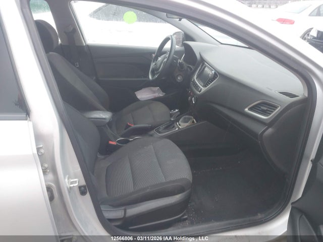 12566806 :رقم المزاد ، 3KPC24A38JE034199 vin ، 2018 Hyundai Accent Se/sel مزاد بيع
