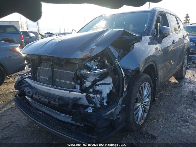 12566809 :رقم المزاد ، 5TDEBRCH1PS126171 vin ، 2023 Toyota Highlander Hybrid Limited مزاد بيع