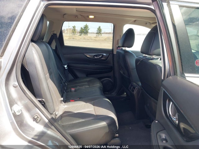 2015 Nissan Rogue S/sl/sv მანქანა იყიდება აუქციონზე, vin: 5N1AT2MV2FC918459, აუქციონის ნომერი: 12566825