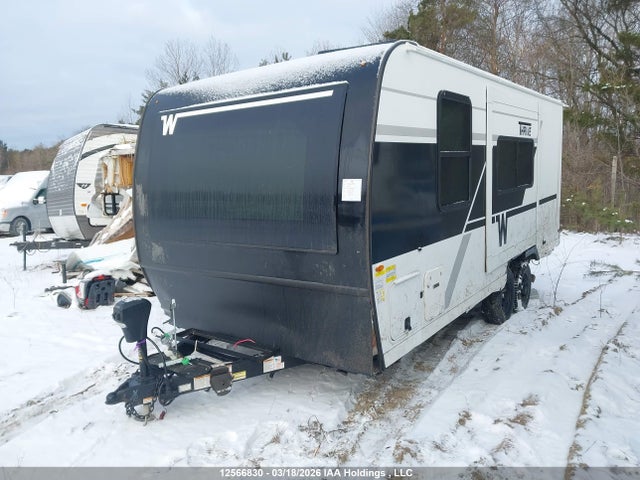 54CTT1K27T3103735 Winnebago Fbs