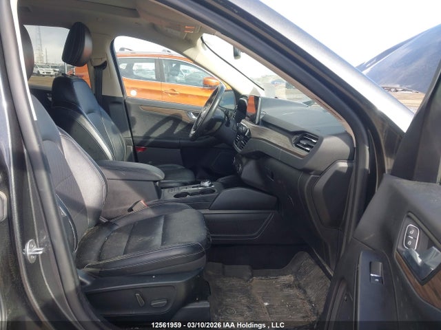 12561959 :رقم المزاد ، 1FMCU9DZ5LUA87935 vin ، 2020 Ford Escape Titanium Hybrid مزاد بيع