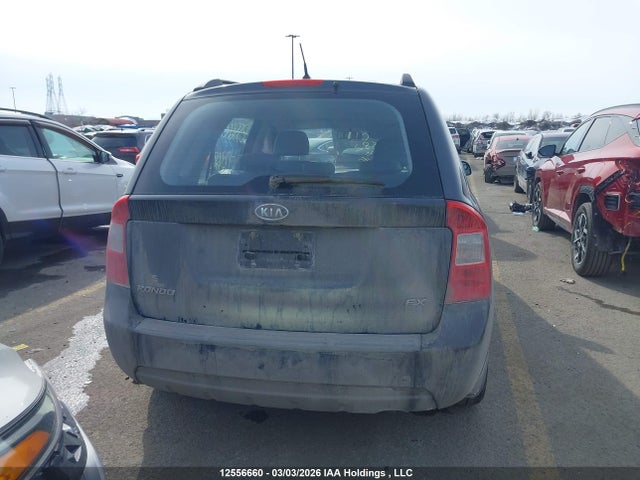 12556660 :رقم المزاد ، KNAFG525287123682 vin ، 2008 Kia Rondo Ex/ex-premium/lx مزاد بيع