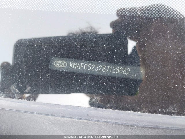 12556660 :رقم المزاد ، KNAFG525287123682 vin ، 2008 Kia Rondo Ex/ex-premium/lx مزاد بيع