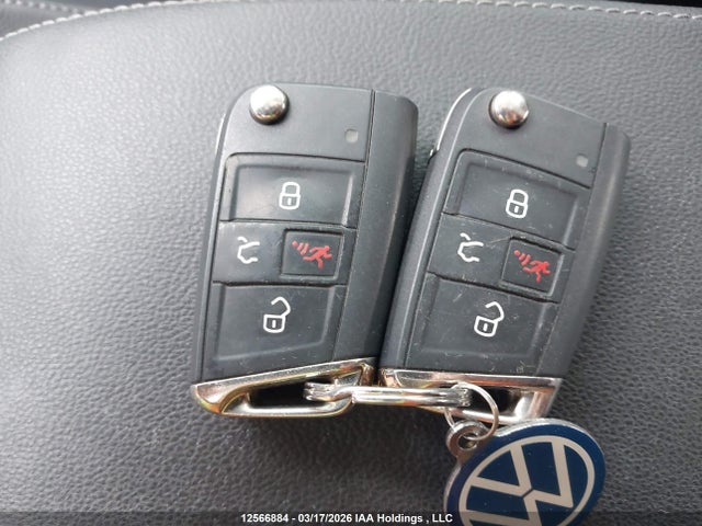 3VWB17AU5JM257750 Volkswagen Golf 1.8 Tsi Comfortline/1.8 Tsi Highline/1.8 Tsi Trendline