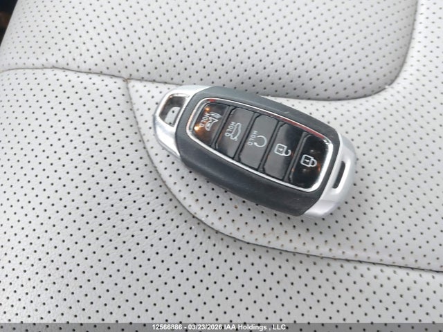KMHLN4AG5NU249133 Hyundai Elantra Ultimate Ivt With Tech Package With Two-tone Interior