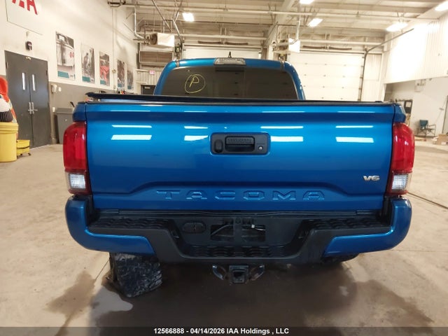 5TFDZ5BN3JX032768 Toyota Tacoma Dbl Cab/sr5/trd Sport/or
