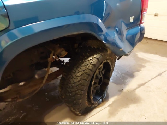 5TFDZ5BN3JX032768 Toyota Tacoma Dbl Cab/sr5/trd Sport/or