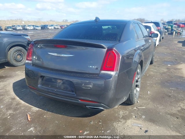 2C3CCABG8JH239821 Chrysler 300 S