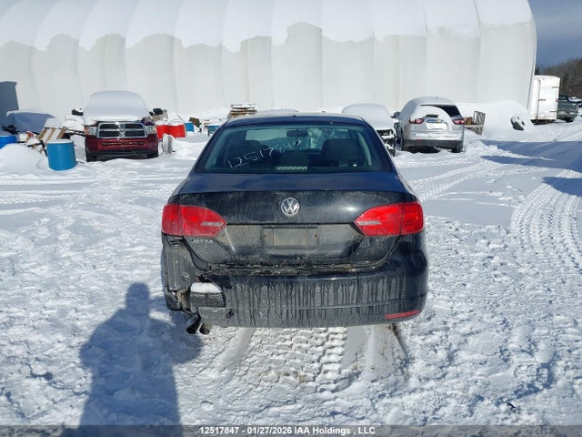 2013 Volkswagen Jetta 2.0l Comfortline მანქანა იყიდება აუქციონზე, vin: 3VWBK7AJ8DM281225, აუქციონის ნომერი: 12517847