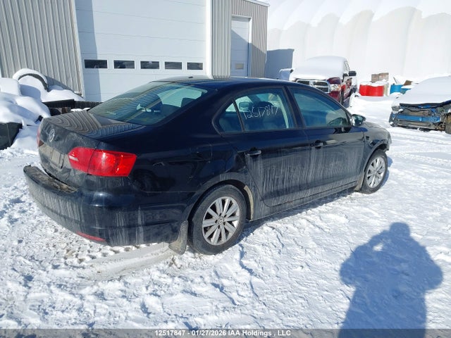 2013 Volkswagen Jetta 2.0l Comfortline მანქანა იყიდება აუქციონზე, vin: 3VWBK7AJ8DM281225, აუქციონის ნომერი: 12517847