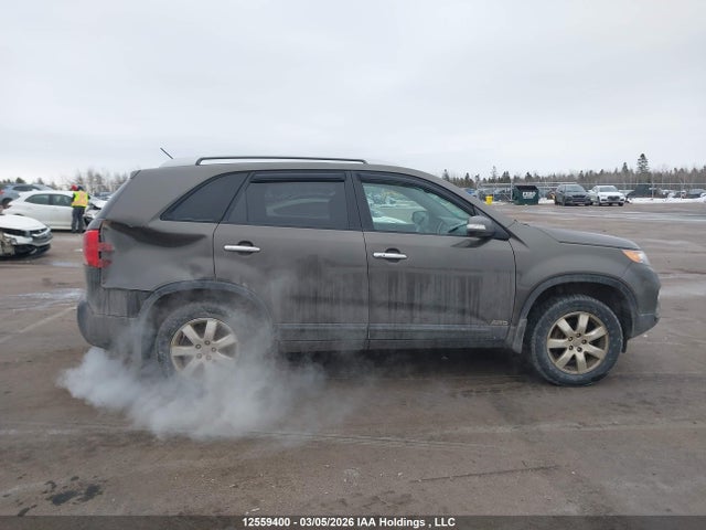 2013 Kia Sorento Lx V6 მანქანა იყიდება აუქციონზე, vin: 5XYKTDA20DG332396, აუქციონის ნომერი: 12559400