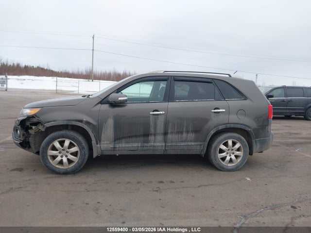 2013 Kia Sorento Lx V6 მანქანა იყიდება აუქციონზე, vin: 5XYKTDA20DG332396, აუქციონის ნომერი: 12559400