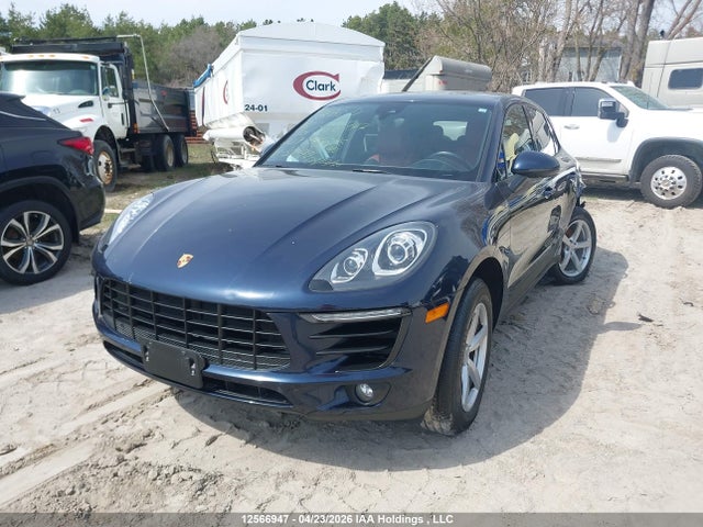 Porsche Macan 2017 WP1AA2A59HLB01070 Image 2