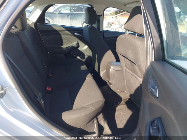1FADP3F21HL321116 Ford FOCUS SE