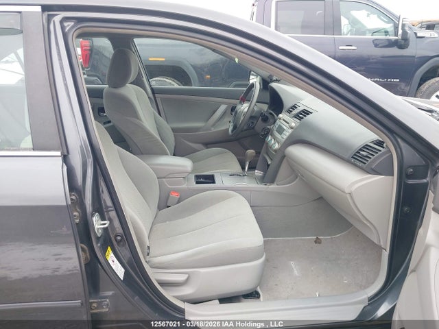 12567021 :رقم المزاد ، 4T1BE46K28U741258 vin ، 2008 Toyota Camry Le مزاد بيع