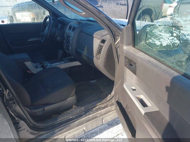 12567023 :رقم المزاد ، 1FMCU0DG7BKC00787 vin ، 2011 Ford Escape Xlt Automatic مزاد بيع