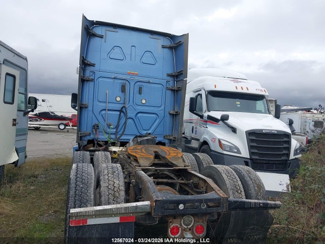 Freightliner New Cascadia 126 2018 3AKJHHDR0JSJC9322 Image 15
