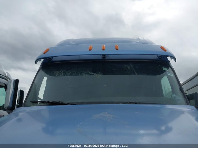 Freightliner New Cascadia 126 2018 3AKJHHDR0JSJC9322 Image 16