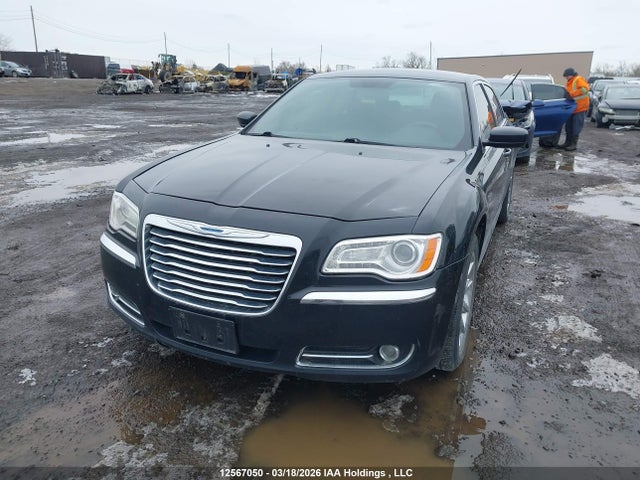 Chrysler 300 Touring 2014 2C3CCAAG8EH150905 Image 2