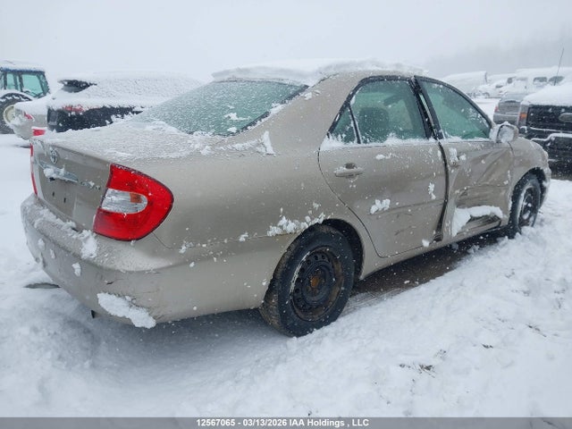 12567065 :رقم المزاد ، 4T1BE32K44U818626 vin ، 2004 Toyota Camry Le/se/xle مزاد بيع