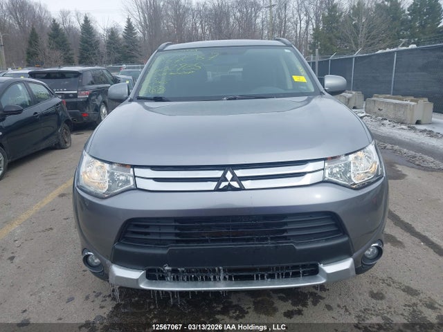 Продаж на аукціоні авто 2015 Mitsubishi Outlander Es, vin: JA4AZ2A3XFZ602725, номер лоту: 12567067